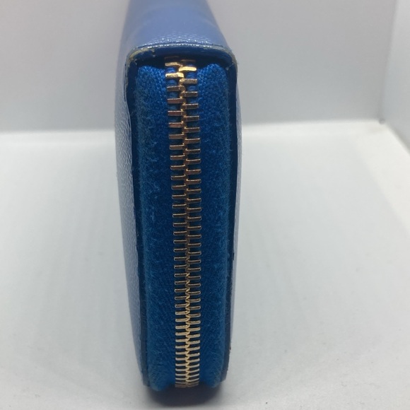 Yves Saint Laurent Rive Gauche Blue Leather Zip Around Wallet - Picture 9 of 12